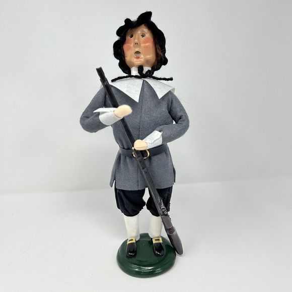 Byers Choice Caroler Pilgrim Man with Rifle Plimouth Plantation 2000 Signed - Picture 1 of 10